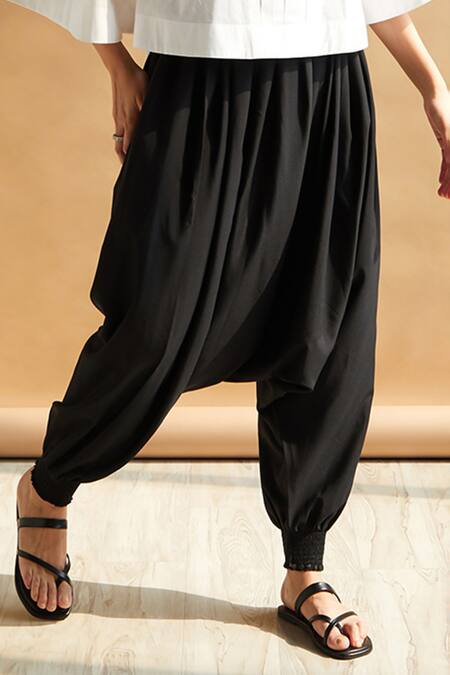 House Of Manaa White Cotton Round Neck Solid Poncho Top And Harem Pant Set Online at Aza Fashions House Of Manaa_White Cotton Round Neck Solid Poncho Top And Harem Pant Set _Online_at_Aza_Fashions