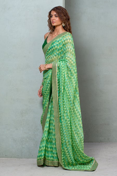 Buy_Rishi and Vibhuti_Green Organza Sequins V-neck Fishscale Printed Saree With Blouse _Online_at_Aza_Fashions