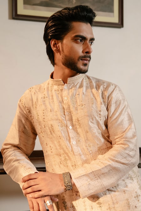 Ankita Shahabadi Jalsa Deatiled Embroidered Kurta 