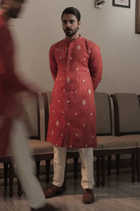 Ankita Lath Red Linen Embroidered Geometric Motifs Naitri Kurta 