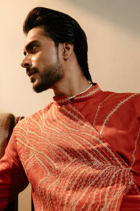 Ankita Shahabadi_Red Linen Hand Embroidered Abstract Motifs Layered Kurta _Online_at_Aza_Fashions