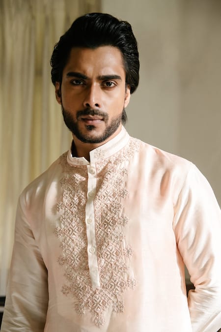 Ankita Shahabadi Aishwary Embroidered Kurta 