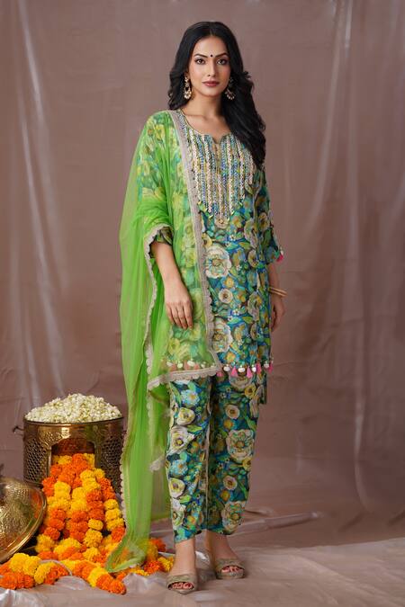 Amani_Green Muslin Silk Printed And Embroidered Floral Notched Kurta Pant Set _Online_at_Aza_Fashions