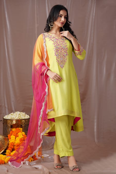 Amani Thread Embroidered A-Line Kurta Set 