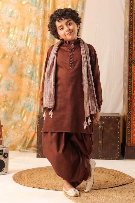 Buy_Cute Couture_Brown Cotton, Silk Embroidery, Mirrors Placket Kurta Set _Online_at_Aza_Fashions