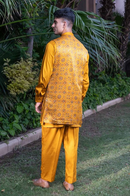 Ekavira Ajrakh Print Bundi Kurta Set 