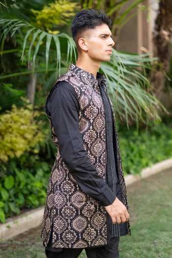 Ekavira_Black Silk Embroidery Ajrakh Print Mashru Bundi _Online_at_Aza_Fashions