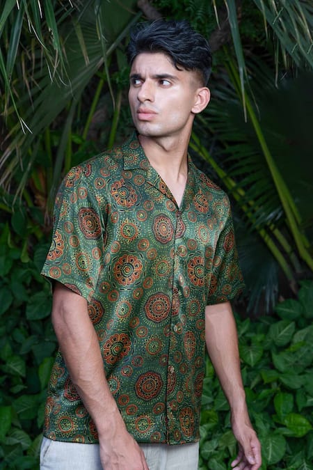 Buy Ekavira Green Silk Panna Ajrakh Print Shirt Online at Aza Fashions Buy_Ekavira_Green Silk Panna Ajrakh Print Shirt _Online_at_Aza_Fashions