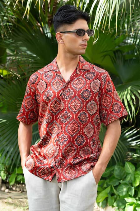 Shop_Ekavira_Maroon Maheshwari Embroidery Surkh Ajrakh Print Shirt _at_Aza_Fashions