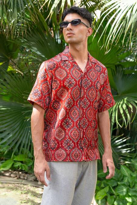 Ekavira_Maroon Maheshwari Embroidery Surkh Ajrakh Print Shirt _Online_at_Aza_Fashions