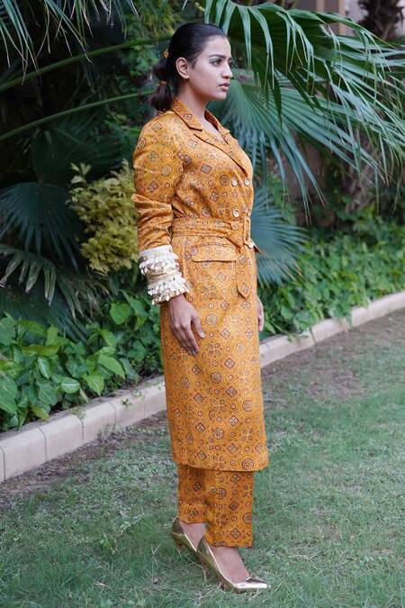 Ekavira Yellow Maheshwari, Cotton, Silk Sunheri Hand Block Print Trench Coat And Pant Set Online at Aza Fashions Ekavira_Yellow Maheshwari, Cotton, Silk Sunheri Hand Block Print Trench Coat And Pant Set _Online_at_Aza_Fashions