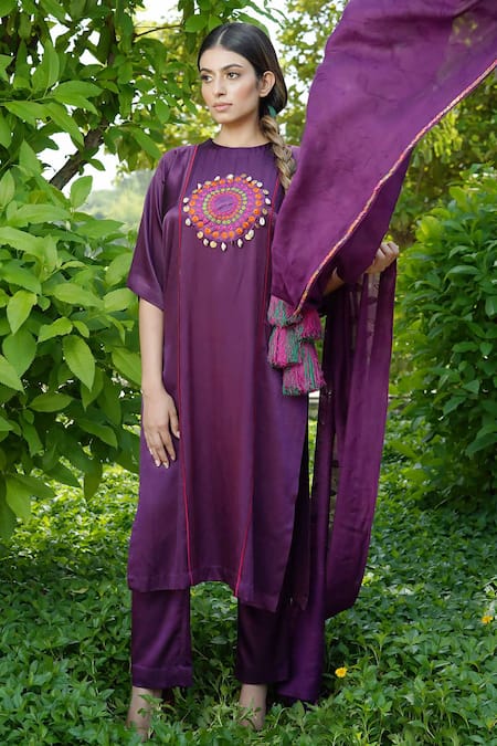 Shop Ekavira Purple Chanderi, Silk Embroidery Round Neck Jamini Patch Kurta Set Online at Aza Fashions Shop_Ekavira_Purple Chanderi, Silk Embroidery Round Neck Jamini Patch Kurta Set _Online_at_Aza_Fashions