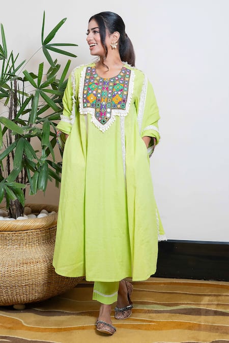 Ekavira Green Cotton Mirrors, Lace Round Neck Jashna Embroidered Kurta Pant Set Online at Aza Fashions Ekavira_Green Cotton Mirrors, Lace Round Neck Jashna Embroidered Kurta Pant Set _Online_at_Aza_Fashions