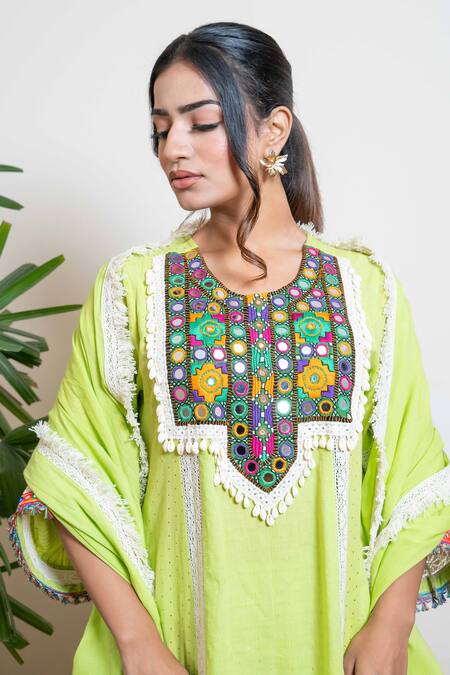 Shop Ekavira Green Cotton Mirrors, Lace Round Neck Jashna Embroidered Kurta Pant Set Online at Aza Fashions Shop_Ekavira_Green Cotton Mirrors, Lace Round Neck Jashna Embroidered Kurta Pant Set _Online_at_Aza_Fashions