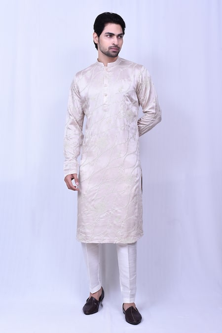 Arihant Rai Sinha Mirror & Thread Floral Embroidered Kurta Set 