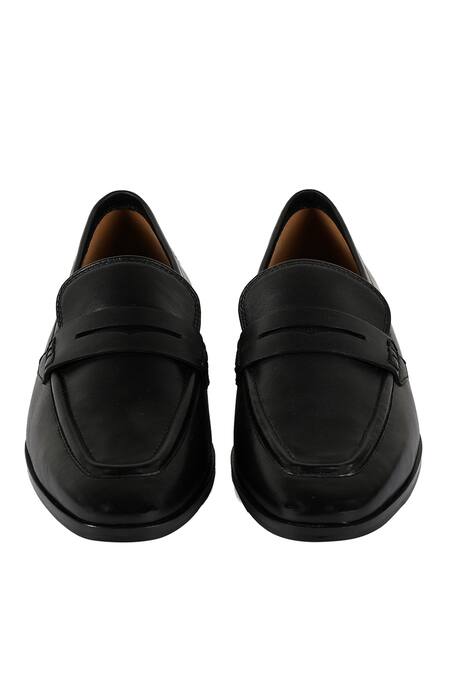 Shop_Vanilla Moon_Black Archer Solid Loafers_at_Aza_Fashions