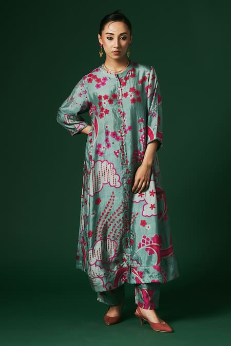 Arte-Alter Angelonia Floral Hand Print Kurta & Pant Set 