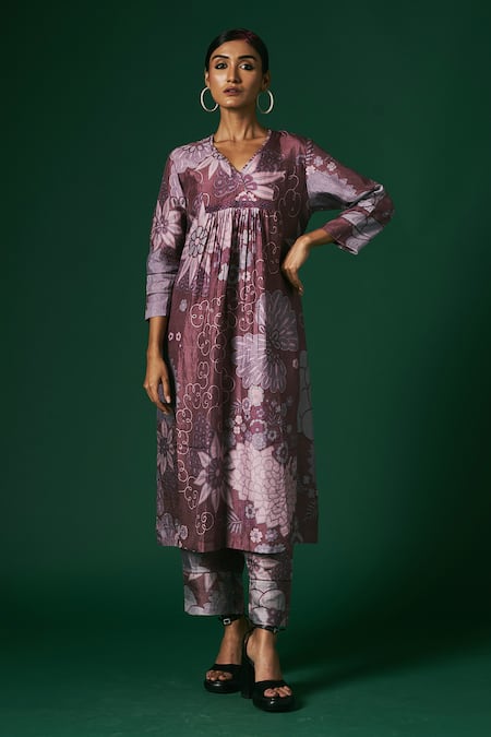 Arte-Alter Purple Handwoven Mulberry Silk Hand Printed Mahonia Kurta And Pant Set  