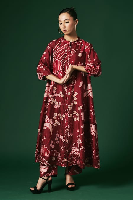 Arte-Alter Maroon Silk, Handloom Cotton Embroidery Hibiscus Printed Kurta And Pant Set Online at Aza Fashions Arte-Alter_Maroon Silk, Handloom Cotton Embroidery Hibiscus Printed Kurta And Pant Set _Online_at_Aza_Fashions