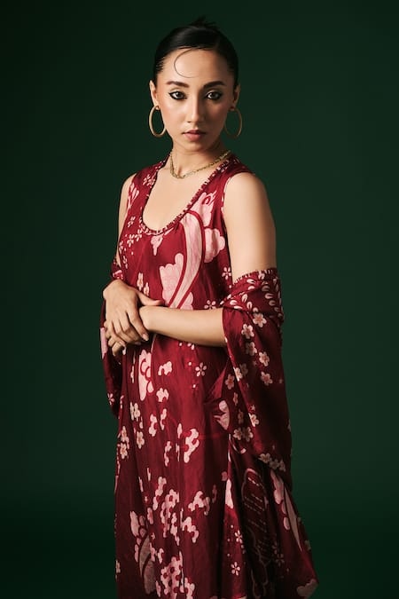 Arte-Alter_Maroon Silk Embroidery Calendula Printed Cape And Dress Set _at_Aza_Fashions