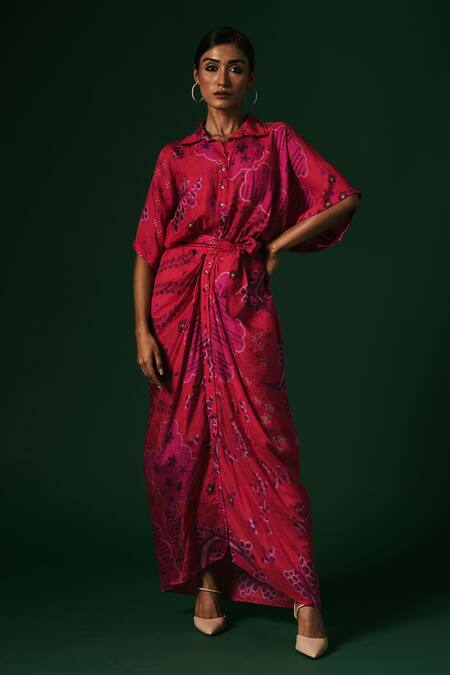 Buy_Arte-Alter_Pink Silk Collared Hydrangea Printed Draped Dress 
