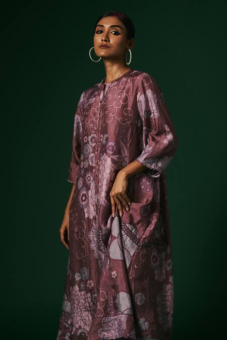 Arte-Alter_Purple Silk Embroidery Collared Celosia Printed Kurta And Pant Set _at_Aza_Fashions