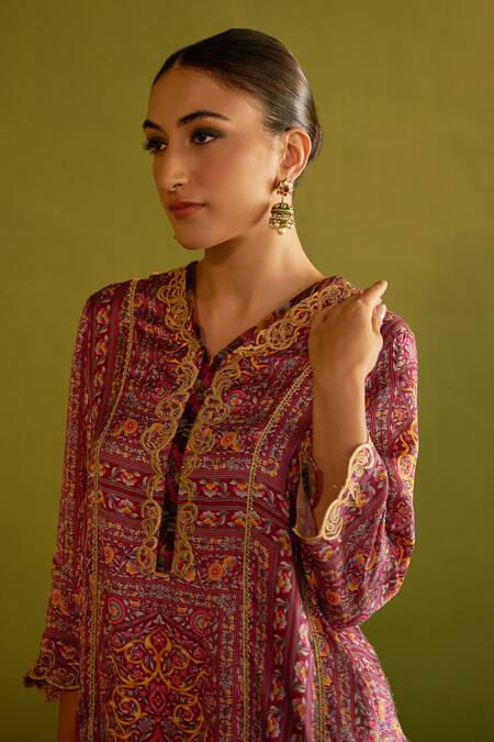 Shop Sage Saga Pink Satin, Silk, Organza Embroidery, Keerat Gulab Floral Print Kurta And Pant Set Online at Aza Fashions Shop_Sage Saga_Pink Satin, Silk, Organza Embroidery, Keerat Gulab Floral Print Kurta And Pant Set _Online_at_Aza_Fashions