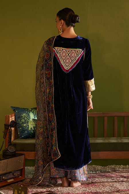 Shop Sage Saga Blue Velvet, Satin, Organza, Ruhani Neel Floral Print Kurta Set With Dupatta at Aza Fashions Shop_Sage Saga_Blue Velvet, Satin, Organza, Ruhani Neel Floral Print Kurta Set With Dupatta _at_Aza_Fashions