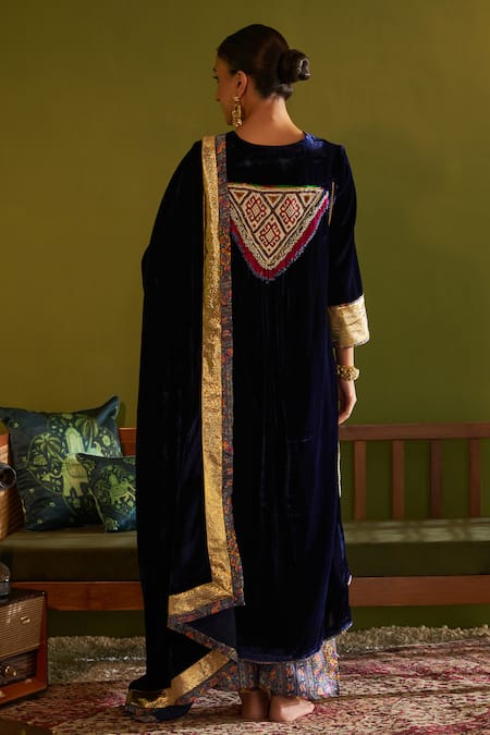Shop Sage Saga Blue Velvet, Silk, Satin Gota Ruhani Neel Floral Print Kurta Set With Shawl at Aza Fashions Shop_Sage Saga_Blue Velvet, Silk, Satin Gota Ruhani Neel Floral Print Kurta Set With Shawl _at_Aza_Fashions