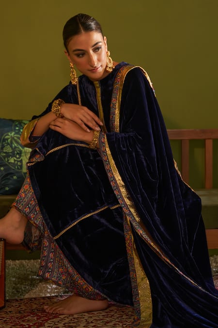 Buy Sage Saga Blue Velvet, Silk, Satin Gota Ruhani Neel Floral Print Kurta Set With Shawl Buy_Sage Saga_Blue Velvet, Silk, Satin Gota Ruhani Neel Floral Print Kurta Set With Shawl