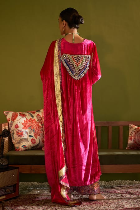 Shop Sage Saga Pink Velvet, Silk, Satin Gota Ruhani Gulab Floral Print Kurta Set With Shawl at Aza Fashions Shop_Sage Saga_Pink Velvet, Silk, Satin Gota Ruhani Gulab Floral Print Kurta Set With Shawl _at_Aza_Fashions