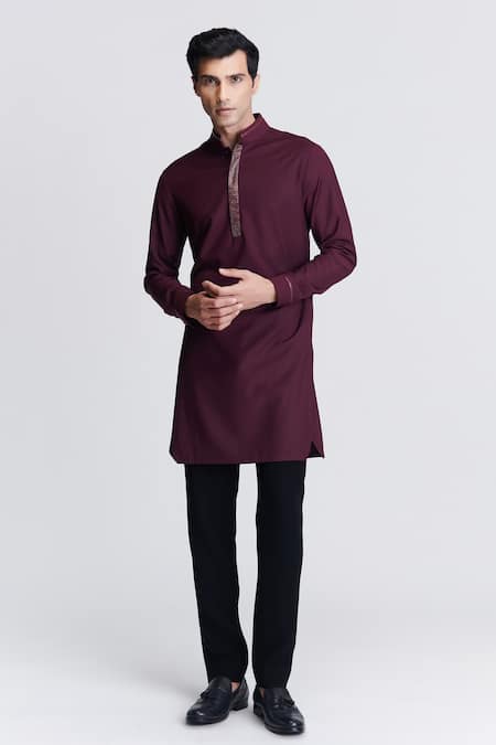 S&N by Shantnu Nikhil Straight Embroidered Placket Kurta 