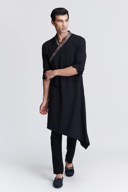 S&N by Shantnu Nikhil Asymmetric Hemline Kurta 