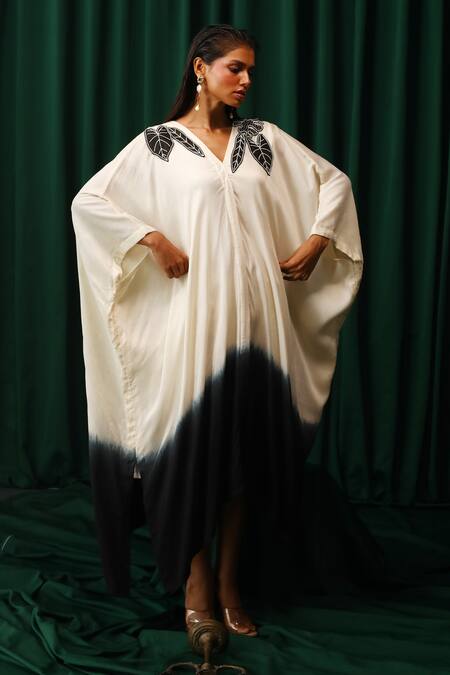 Buy_Vanshika Agarwal Label_Black Brs, Lining Taffeta V Dakota Colocasia Applique Ombre Kaftan _Online_at_Aza_Fashions