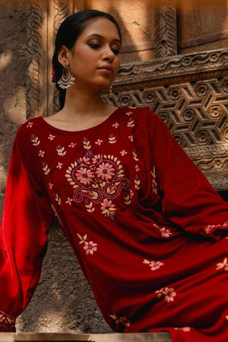 Buy_House Of Chikankari_Maroon Velvet Hand Embroidery Chikankari Paisley Kurta And Pant Set _Online_at_Aza_Fashions
