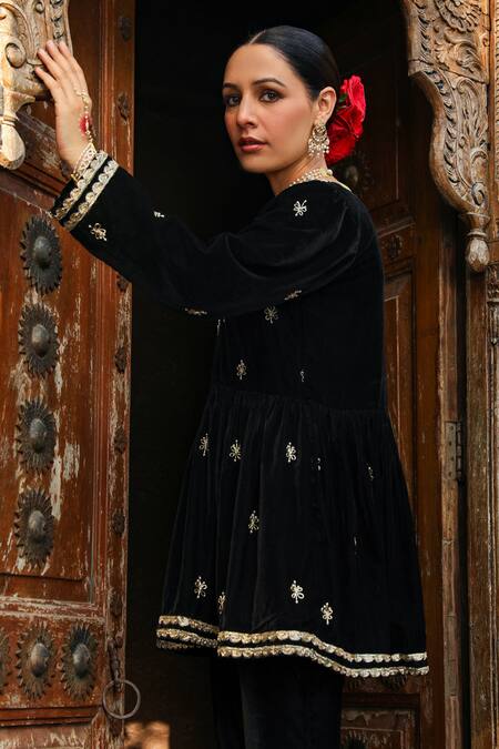 House Of Chikankari_Black Velvet Hand Embroidery Floral Work A-line Kurta And Pant Set _at_Aza_Fashions