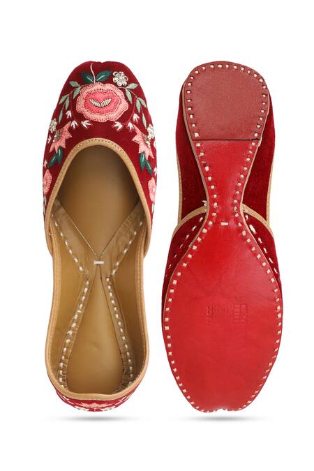 Shop NR By Nidhi Rathi Maroon Floral Embroidered Juttis at Aza Fashions Shop_NR By Nidhi Rathi_Maroon Floral Embroidered Juttis_at_Aza_Fashions