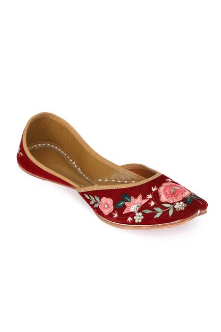 Buy NR By Nidhi Rathi Maroon Floral Embroidered Juttis Online at Aza Fashions Buy_NR By Nidhi Rathi_Maroon Floral Embroidered Juttis_Online_at_Aza_Fashions