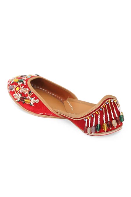 NR By Nidhi Rathi Red Embellished Navratna Stone Juttis at Aza Fashions NR By Nidhi Rathi_Red Embellished Navratna Stone Juttis _at_Aza_Fashions