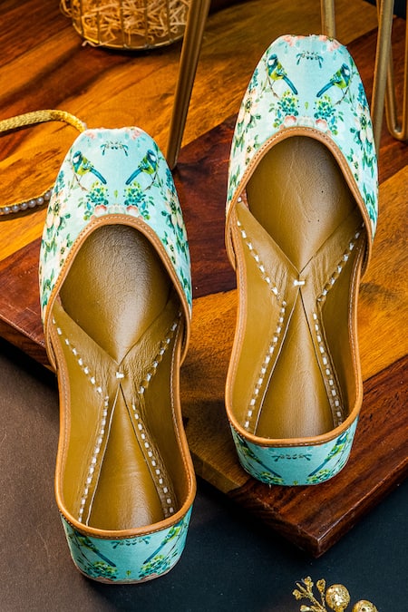 NR BY NIDHI RATHI Green Printed Botanic Juttis 