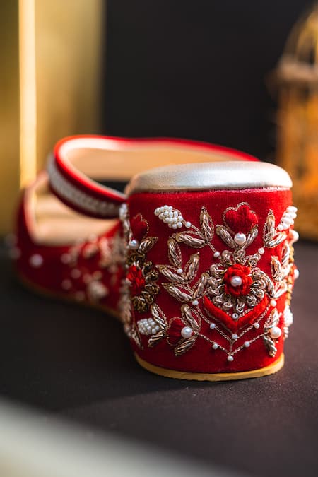 Shop_NR By Nidhi Rathi_Red Embellished Cut Work Strap Wedges 