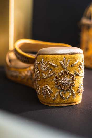 Shop_NR By Nidhi Rathi_Yellow Embellished Floral Suede Wedges