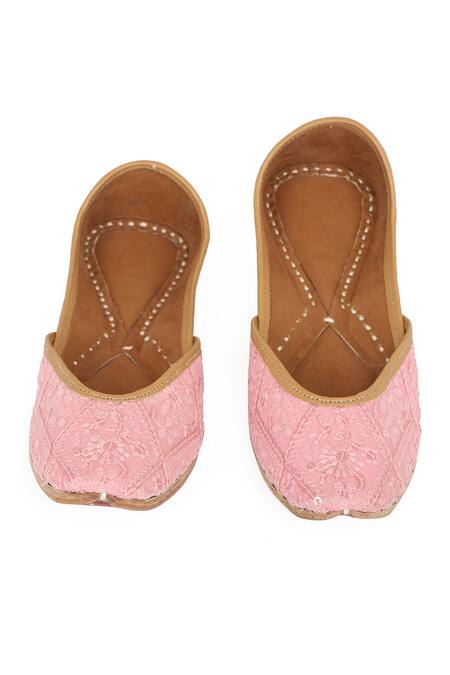 Buy_NR By Nidhi Rathi_Coral Thread And Sequin Embroidered Chikankari Juttis