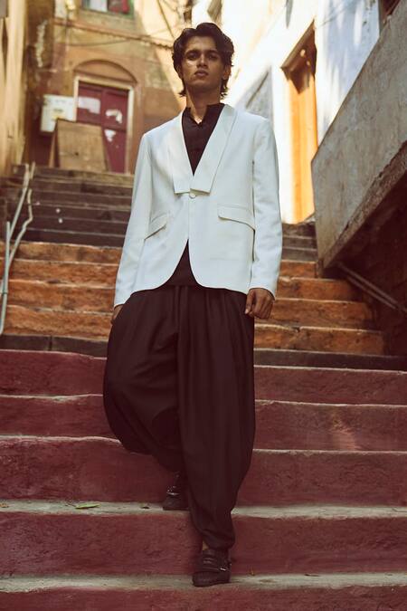 Buy_Dash And Dot_White Polyester, Viscose, Lycra Solid Full Sleeve Tuxedo _Online_at_Aza_Fashions