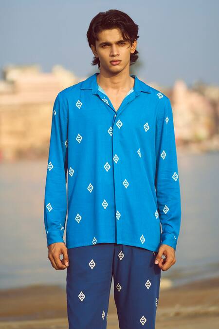Buy_Dash And Dot_Blue Viscose Ikkat Motif Print Shirt _Online_at_Aza_Fashions
