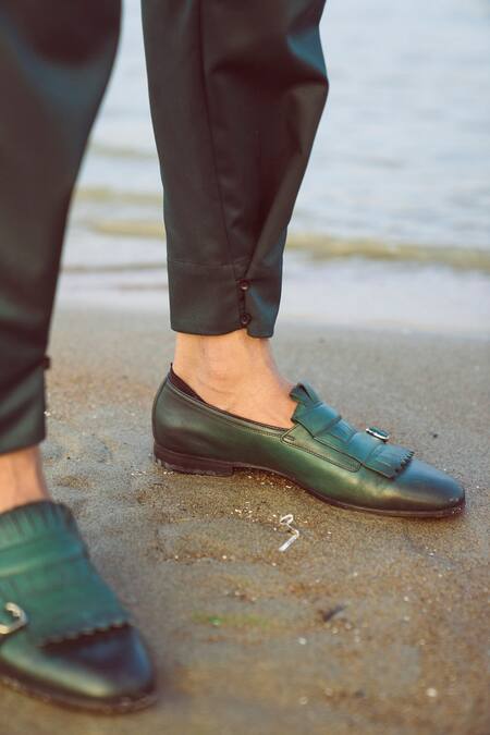 Buy Dash And Dot Green Polyester, Viscose, Lycra Buttoned Cuff Pant Buy_Dash And Dot_Green Polyester, Viscose, Lycra Buttoned Cuff Pant