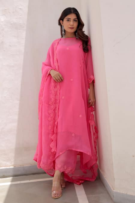 ASRUMO Aari Embroidered Kurta Set 