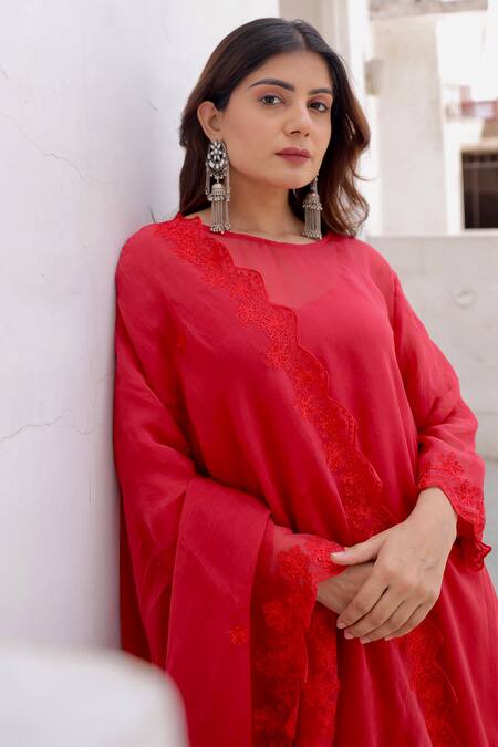 ASRUMO Red Viscose, Organza Embroidery Boat Neck Aari Kurta Pant Set at Aza Fashions ASRUMO_Red Viscose, Organza Embroidery Boat Neck Aari Kurta Pant Set _at_Aza_Fashions