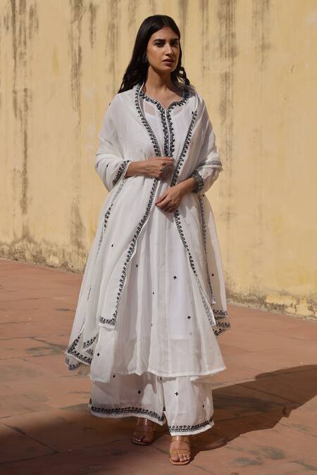 Shop_Asrumo_White Georgette Hand Embroidered Aari Work Anarkali Notched Round Neck Pant Set _Online_at_Aza_Fashions