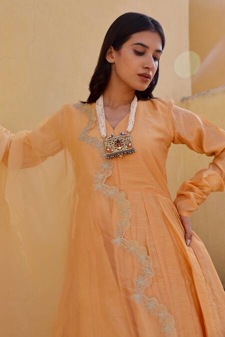 ASRUMO_Yellow Chanderi Embroidery V-neck Anarkali Set With Aari Work Dupatta_Online_at_Aza_Fashions